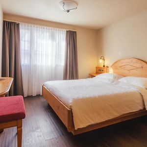 Pokój z łóżkiem queen-size